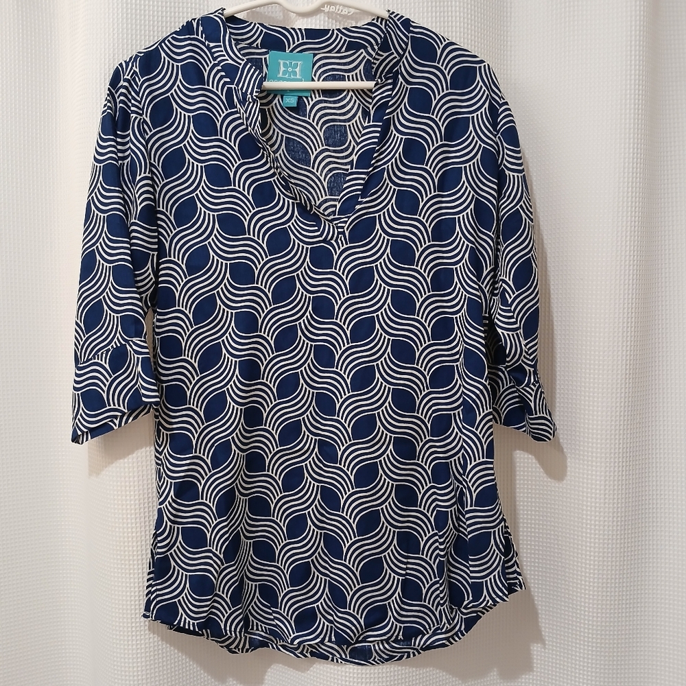 Escapada Navy and White Wave Pattern Blouse Size XS